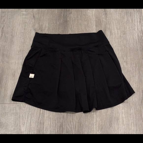 Vuori Baseline Womens S Skirt Black Athletic Tennis Built-In Shorts Pickleball - Picture 3 of 7